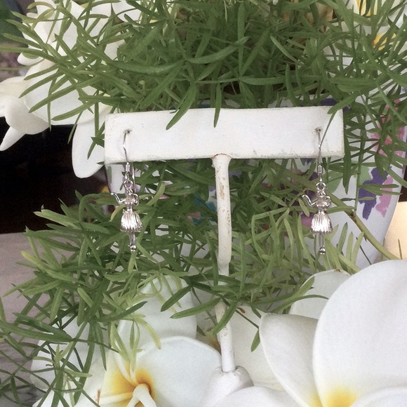 Sterling Silvers Hula Girls dance 💃 3D earrings dangling 💃💃 - Picture 3 of 3